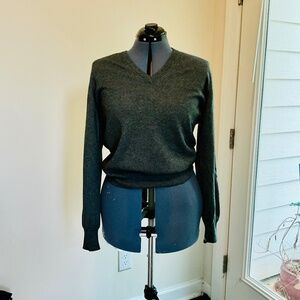 Loro Piana Silk & Cashmere V-Neck Sweater – Made in Italy (Size IT 48 / US L)